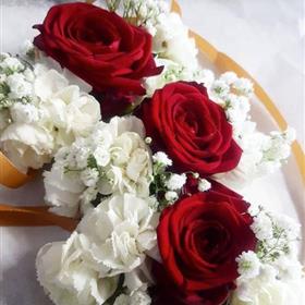 fwthumbcorsage r w.jpg